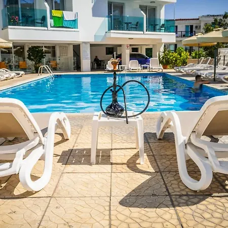 A Maos Ayia Napa