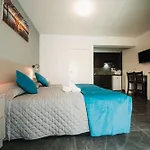 A Maos 4* איה נאפה