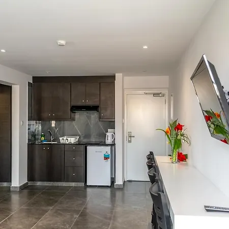 아파트호텔 어 마오스 아파트먼트 아이아 나파