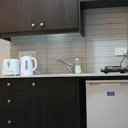 A Maos Apartmanhotel Ajía Nápa