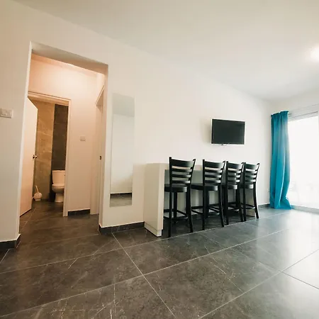 A Maos 4* Ajía Nápa