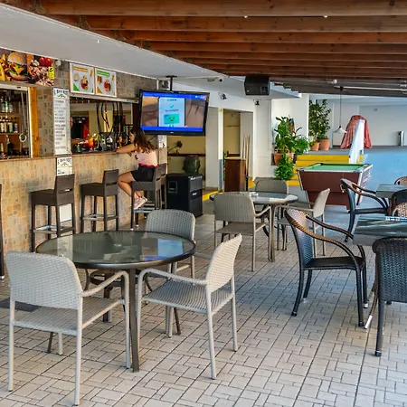 A Maos Apartmanhotel