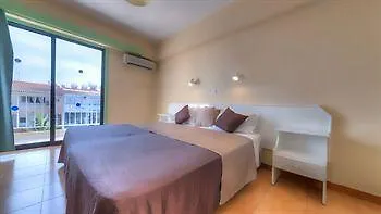 Apartmanhotel A Maos Ajía Nápa