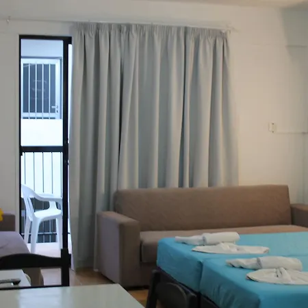 Apartahotel A Maos