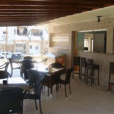 Apartahotel A Maos 4*